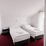 Amber 3* Raszyn