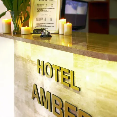 & Restauracja Amber 3* 拉辛