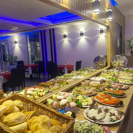 & Restauracja Amber 3* Raszyn