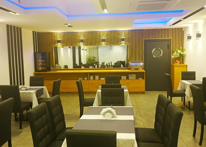 & Restauracja Amber 3* Raszyn